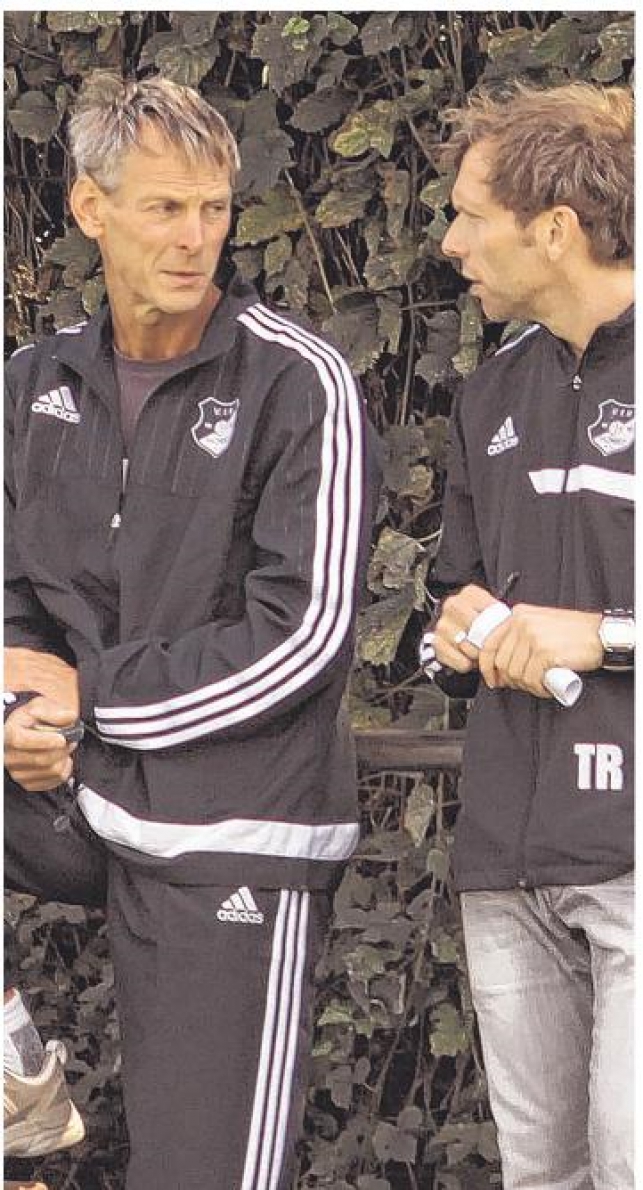 VfR Horst: Frank Schlüter (zuvor Sportfreunde Itzehoe, links) kam im Sommer als Co-Trainer nach Horst. Lars Lühmann (rechts) wurde entlassen. 